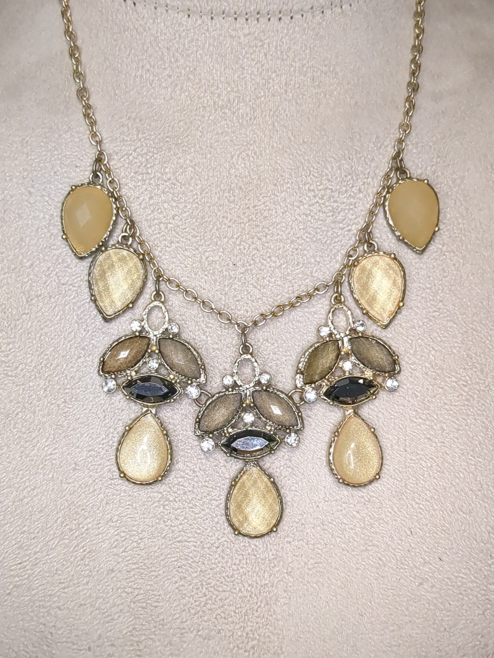 3/$15 Y2K Statement Necklace Gold Faceted W/ Crystals Neutral Beige Grey Taupe